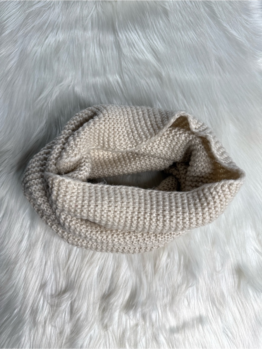 H&M Ivory Knit Infinity Scarf - Picture 2 of 4
